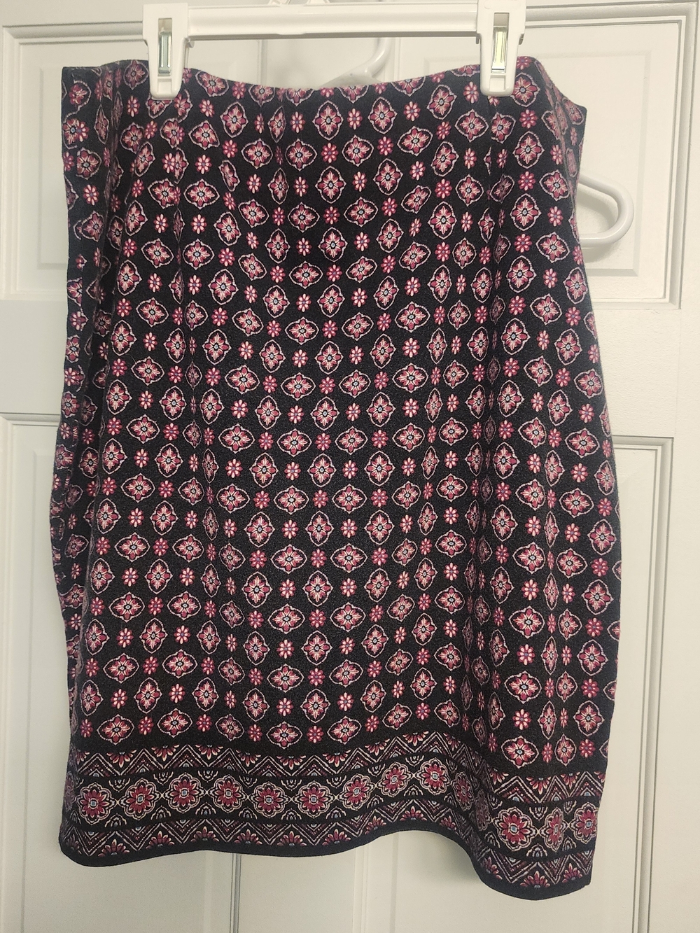 J. Jill Black Midi Skirt with Pink Medallion Print